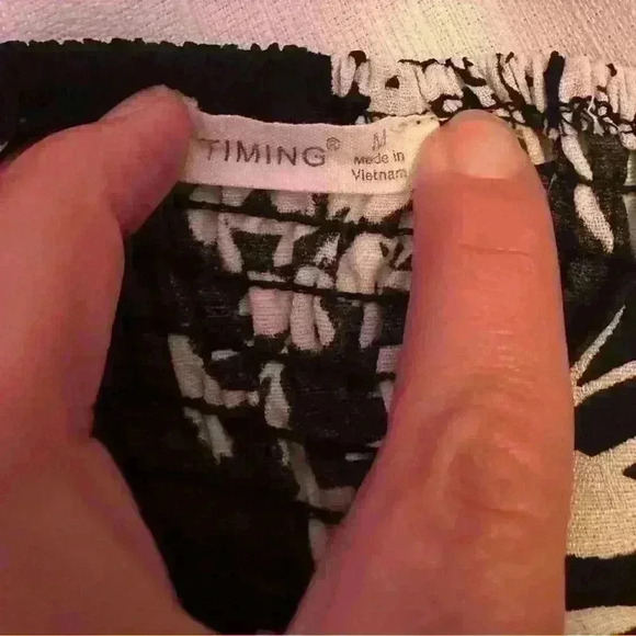 Timing women’s full length jumpsuit , size M with adjustable tie straps - Picture 7 of 7